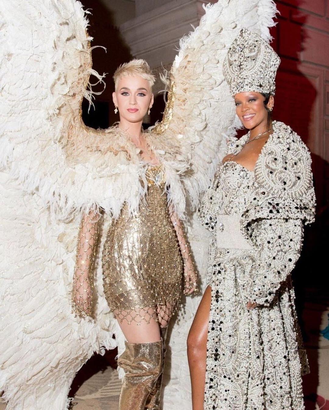 Katy Perry em Versace  e Rihanna em Maison Margiela: as rainhas da passarela | Foto via IG @worldsbestperrypie