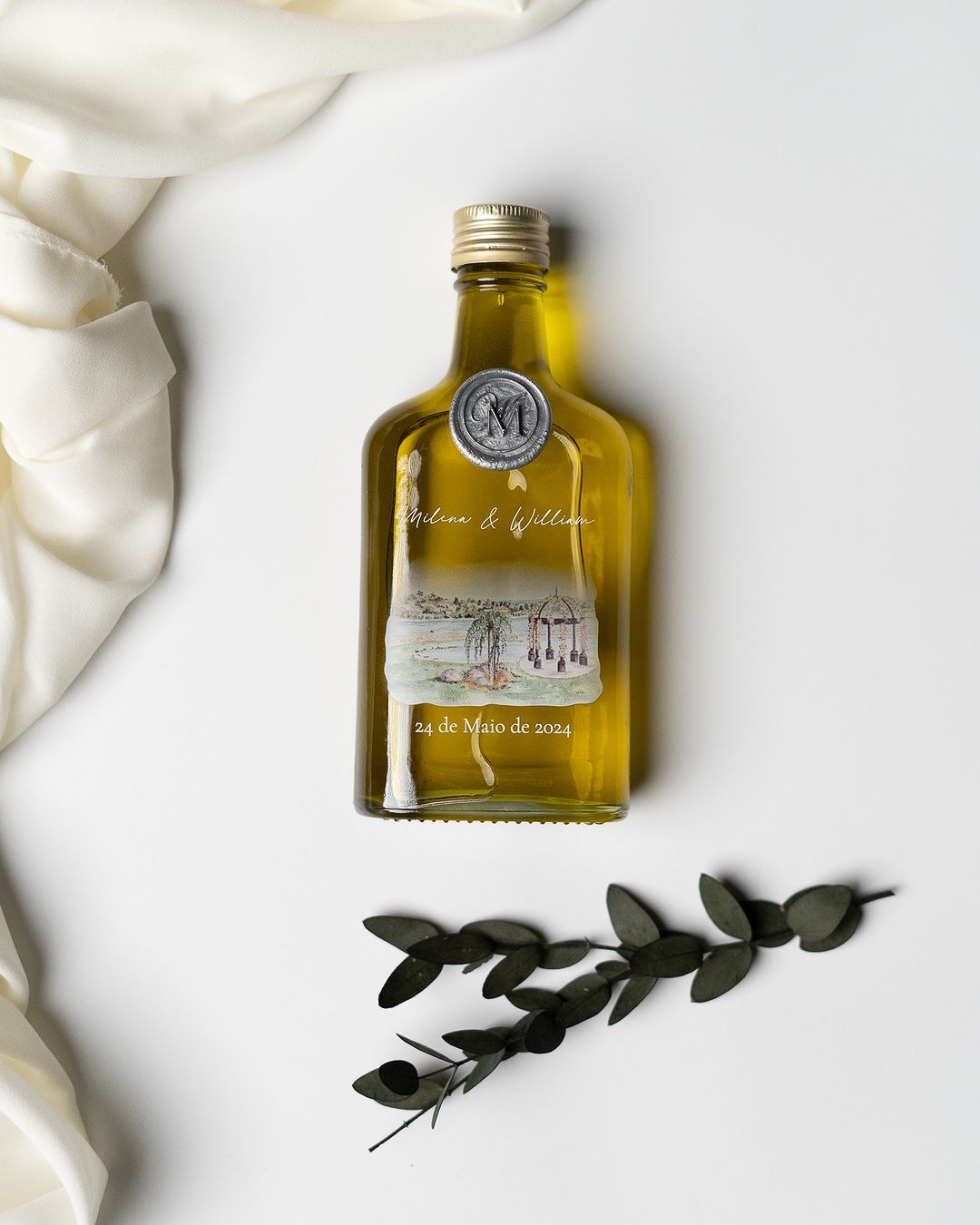 Olive Oil as a Wedding Souvenirs by Miminhos Rita Catita