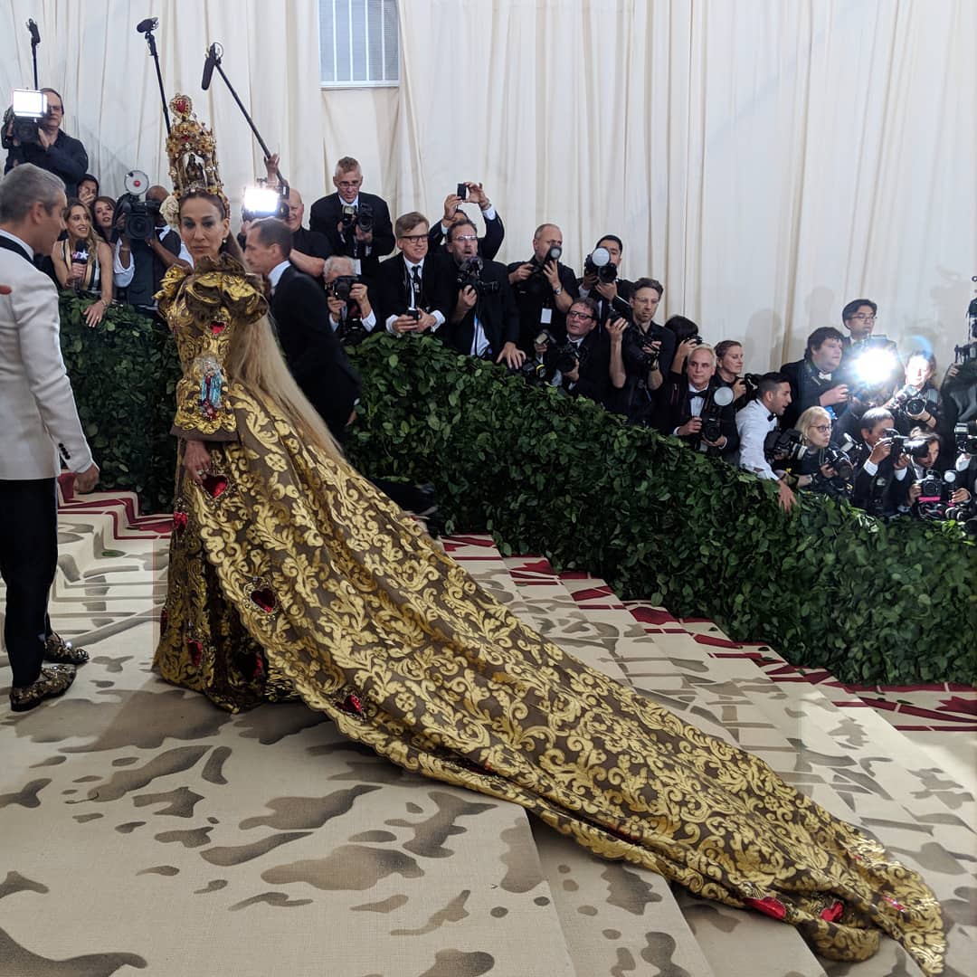 Sarah Jessica Parker em Dolce &amp; Gabbana | Foto: IG Met